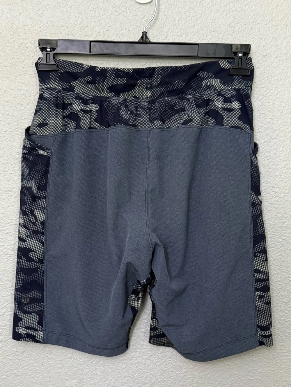 Lululemon | Namaste At The Beach Short | Deep Navy/Small Pebble Camo | Medium